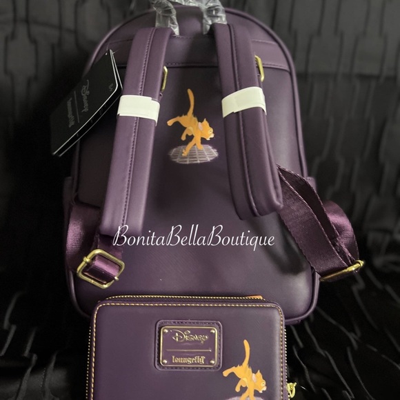 Loungefly Disney Oliver & Company Street Grate Mini Backpack - Picture 4 of 4